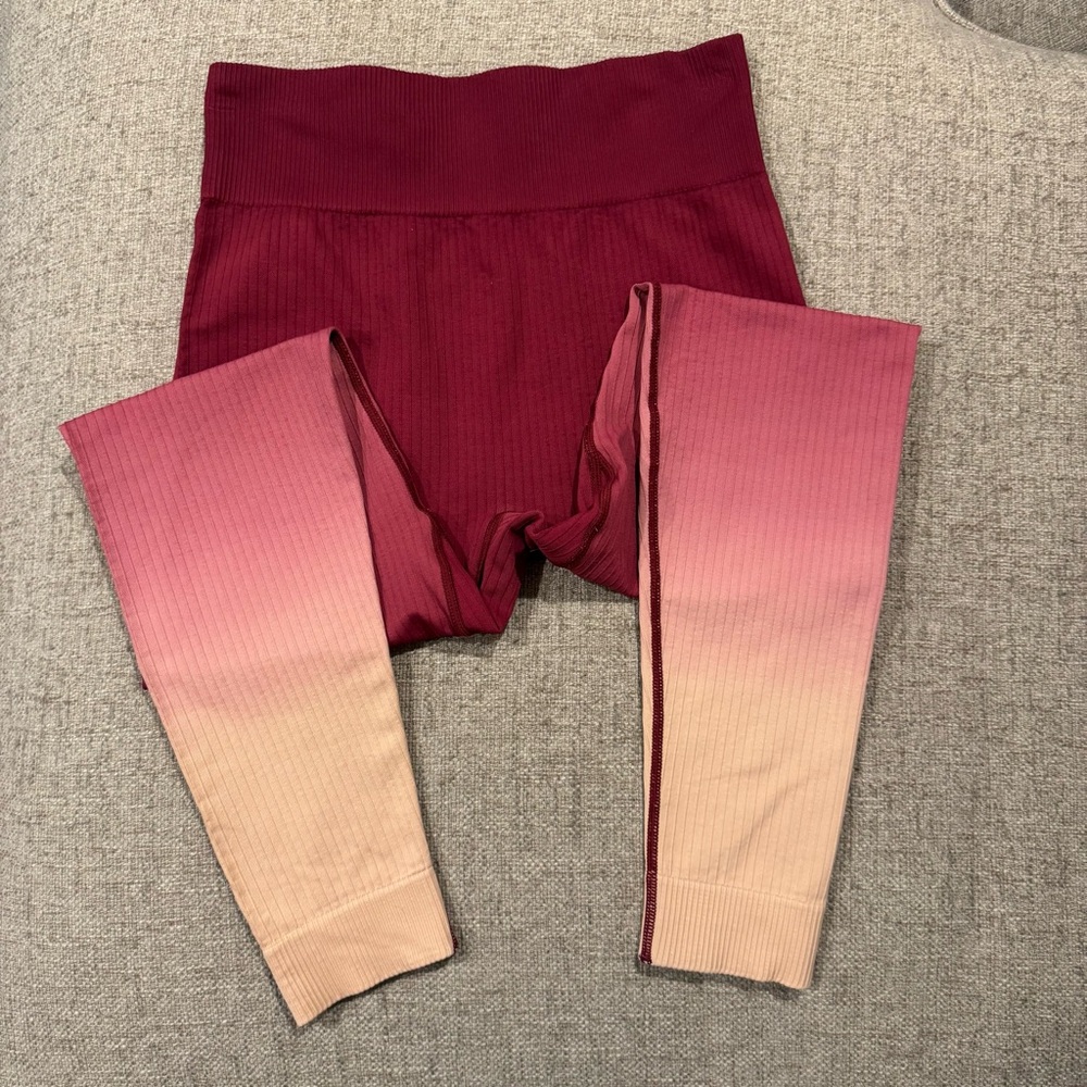 THE UPSIDE Ombre Ribbed Seamless Leggings - Burgundy/Cream - Size S / 4 - 6